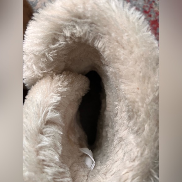 Target Brown Cozy Boots with Cream Fur - Picture 9 of 10